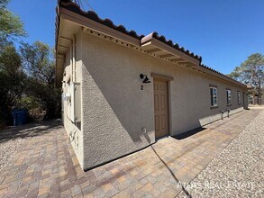 1337 W El Caminito Pl in Tucson, AZ - Building Photo - Building Photo