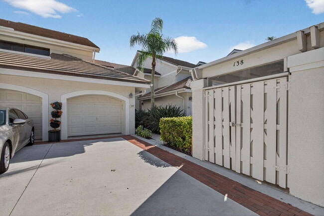 3940 Back Bay Dr in Jupiter, FL - Building Photo - Building Photo