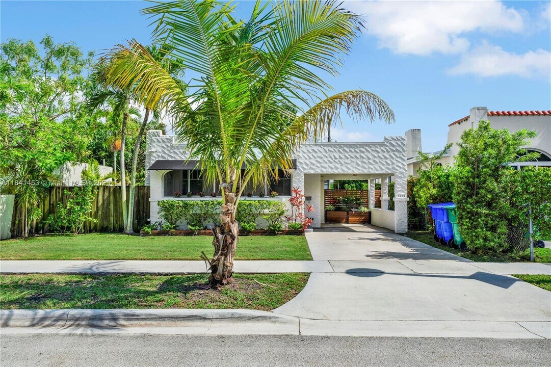 1624 SW 11th Terrace in Miami, FL - Building Photo