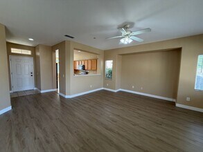 8428 Zinnia Way in Elk Grove, CA - Building Photo - Building Photo