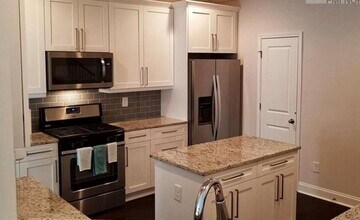 5545 Bright Cross Wy in Suwanee, GA - Building Photo - Building Photo