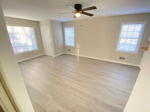 1826 Burnham St in West Columbia, SC - Building Photo - Building Photo