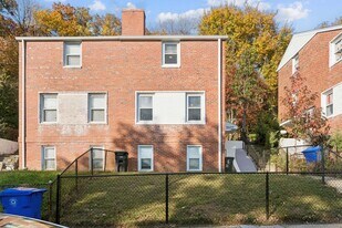 3621 S Kemper Rd in Arlington, VA - Building Photo