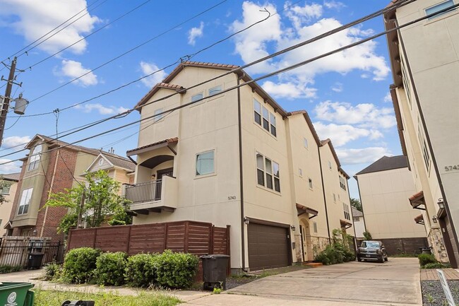 5743 Kansas St in Houston, TX - Building Photo - Building Photo