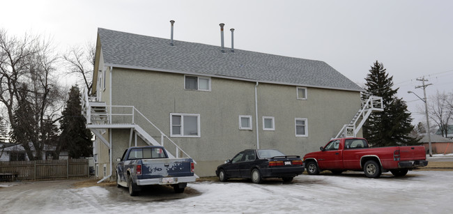 505 2nd St in Strathmore, AB - Building Photo - Building Photo