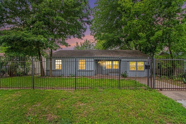 property at 9414 Rosehaven Dr