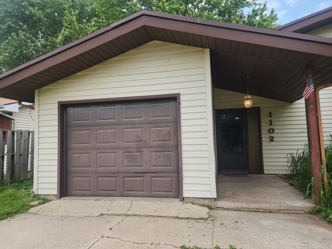 property at 1104-1104 E Northwood Dr