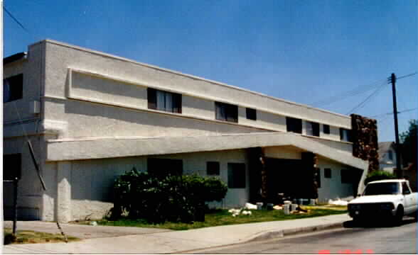 6616 Walker Ave in Bell, CA - Foto de edificio - Building Photo