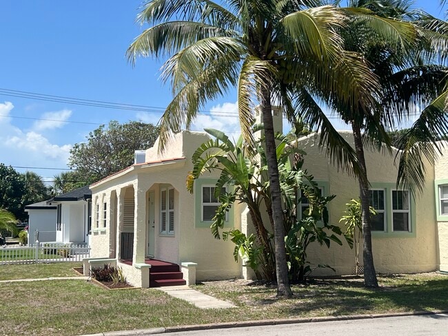 property at 5915 N Flagler Dr