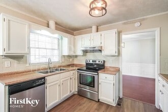 295 Plantation Rd SW in Smyrna, GA - Foto de edificio - Building Photo