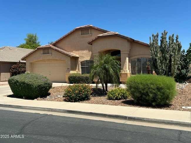 property at 2092 E Smoke Tree Rd