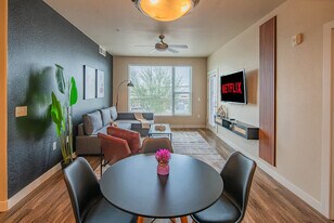 1890 S Country Club Way in Tempe, AZ - Building Photo