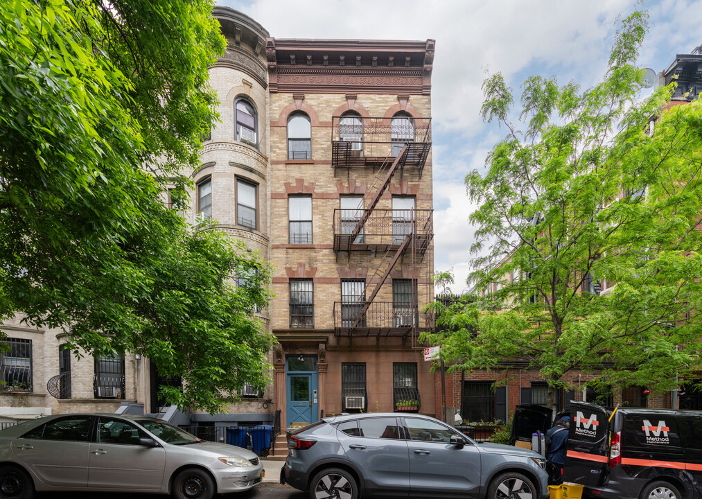 12 Lincoln Pl in Brooklyn, NY - Foto de edificio