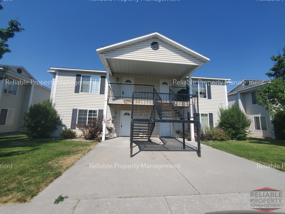 318 Pioneer Rd, Unit 203 in Rexburg, ID - Building Photo