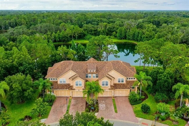 8208 Villa Grande Ct in Sarasota, FL - Foto de edificio - Building Photo