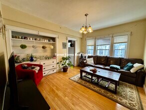 158 Magazine St, Unit 37 in Cambridge, MA - Foto de edificio - Building Photo