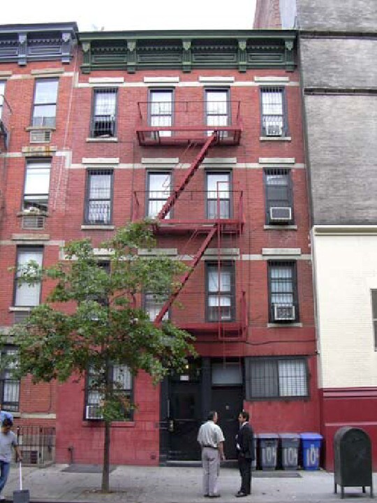 315 E 104th St in New York, NY - Foto de edificio