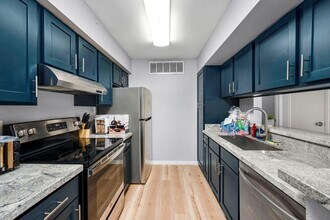 12955 Woodforest Blvd, Unit 48 in Houston, TX - Building Photo - Building Photo