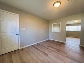 5200 Mapleridge Dr in Columbus, OH - Foto de edificio - Building Photo