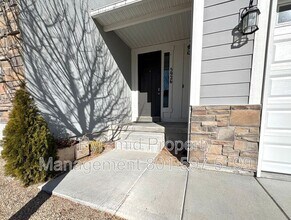 5926 W 8100 S in West Jordan, UT - Building Photo - Building Photo
