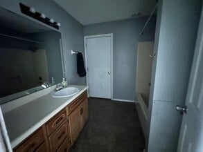 1313 E L St in Russellville, AR - Building Photo - Building Photo