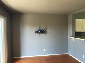 600 N 85th St, Unit 310 in Seattle, WA - Foto de edificio - Building Photo