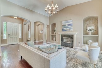 1165 N Fairfax Ave in Clovis, CA - Building Photo - Building Photo