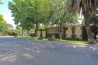 Building Photo - Howe Manor **NO AVAILABILITY** Apartments in Sacramento, California
