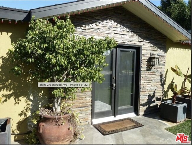 property at 3516 Greenwood Ave