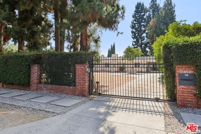 property at 6727 Orion Ave