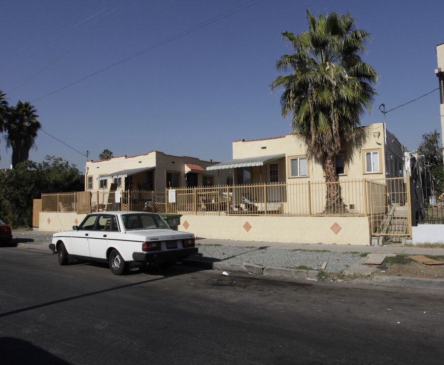 4223-4229 1/2 Normal Ave in Los Angeles, CA - Building Photo