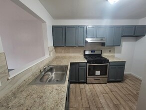 196 Dwight St in Jersey City, NJ - Building Photo - Building Photo