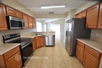 1721 Sir John Ct in Orlando, FL - Foto de edificio - Building Photo