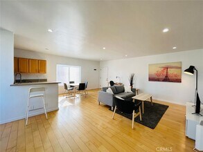 1114 6th St, Unit 3 in Santa Monica, CA - Building Photo - Building Photo