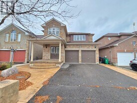 181 Brisdale Dr in Brampton, ON - Building Photo