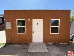 1111 Orizaba Ave in Long Beach, CA - Building Photo - Building Photo