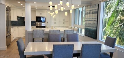 20 Seagate Dr in Naples, FL - Building Photo - Building Photo