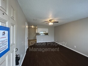 3307 Aurora St in Haltom City, TX - Building Photo - Building Photo
