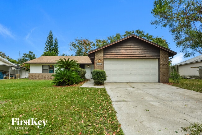 1061 W Hancock Dr