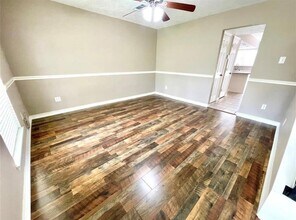 3948 Laura Leigh Dr in Friendswood, TX - Building Photo - Building Photo