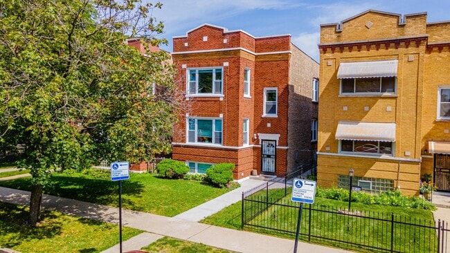 property at 1837 N Linder Ave