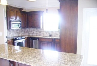 508 Falling Water Cir in Bossier City, LA - Building Photo - Building Photo