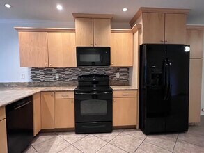 1025 Love Ln in Apopka, FL - Building Photo - Building Photo