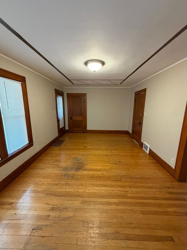 property at 1722 Coleman Ave