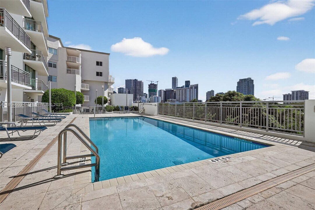 2021 SW 3rd Ave, Unit PH-3 in Miami, FL - Building Photo