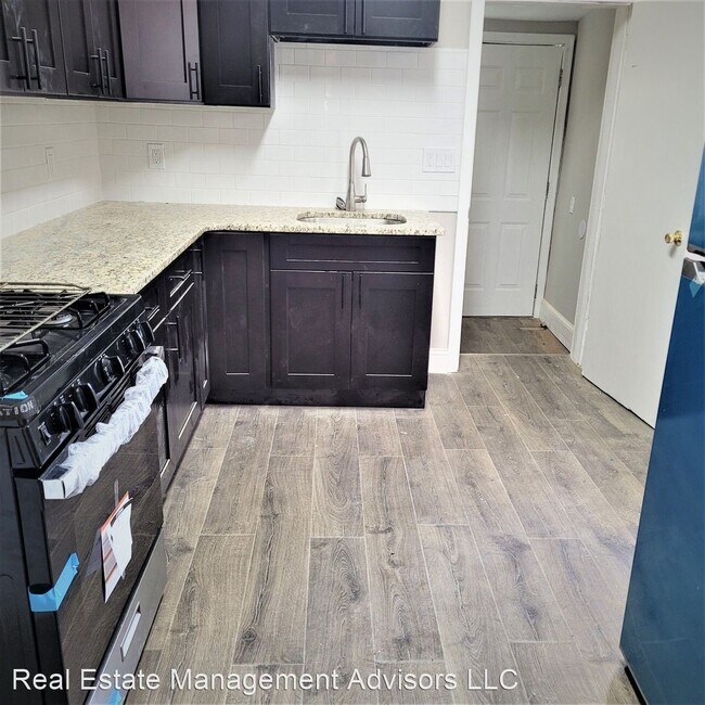 2347 N Bouvier St photo'