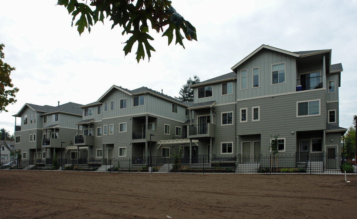 Parkside Place Apartments in Eugene, OR - Building Photo