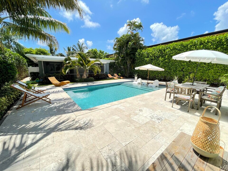 412 NE 7th Ave in Delray Beach, FL - Building Photo