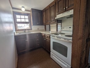 73 Park Ave in Enfield, CT - Building Photo - Building Photo