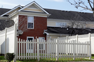 The Shropshire in Lexington, KY - Building Photo - Building Photo